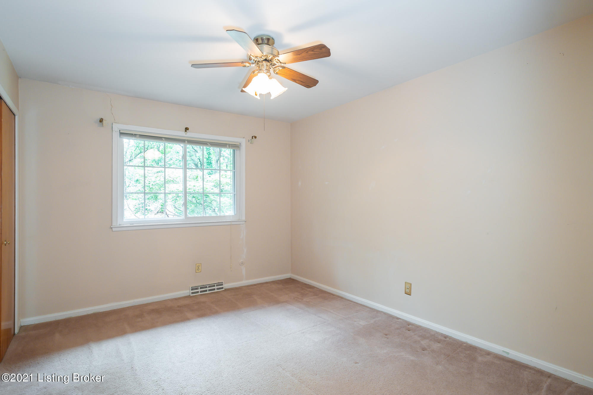 5431 Winding Road Louisville, KY 40214 - Photo 17 of 48 Bedroom 1