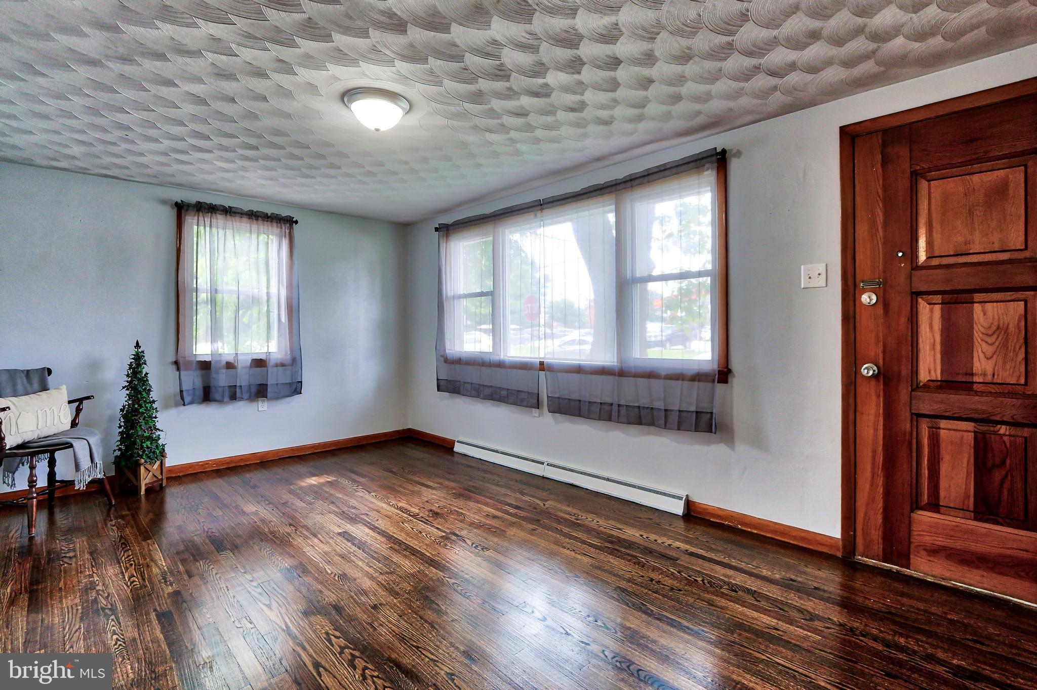 166 Lightner Road York, PA 17404 - Photo 3 of 23 Gallery Image 3