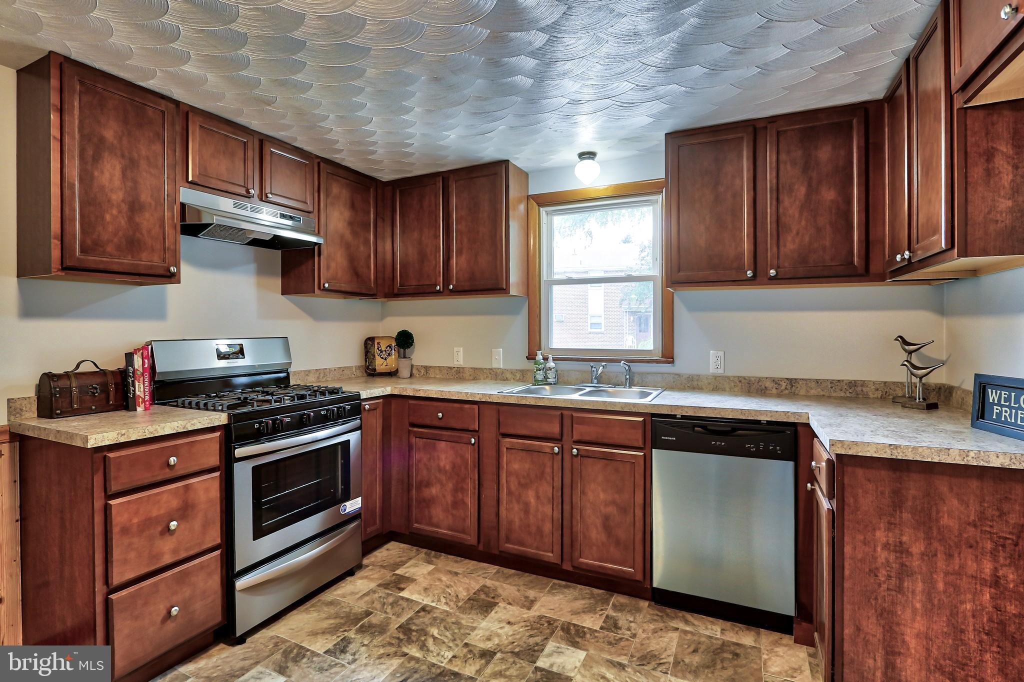 166 Lightner Road York, PA 17404 - Photo 6 of 23 Gallery Image 6