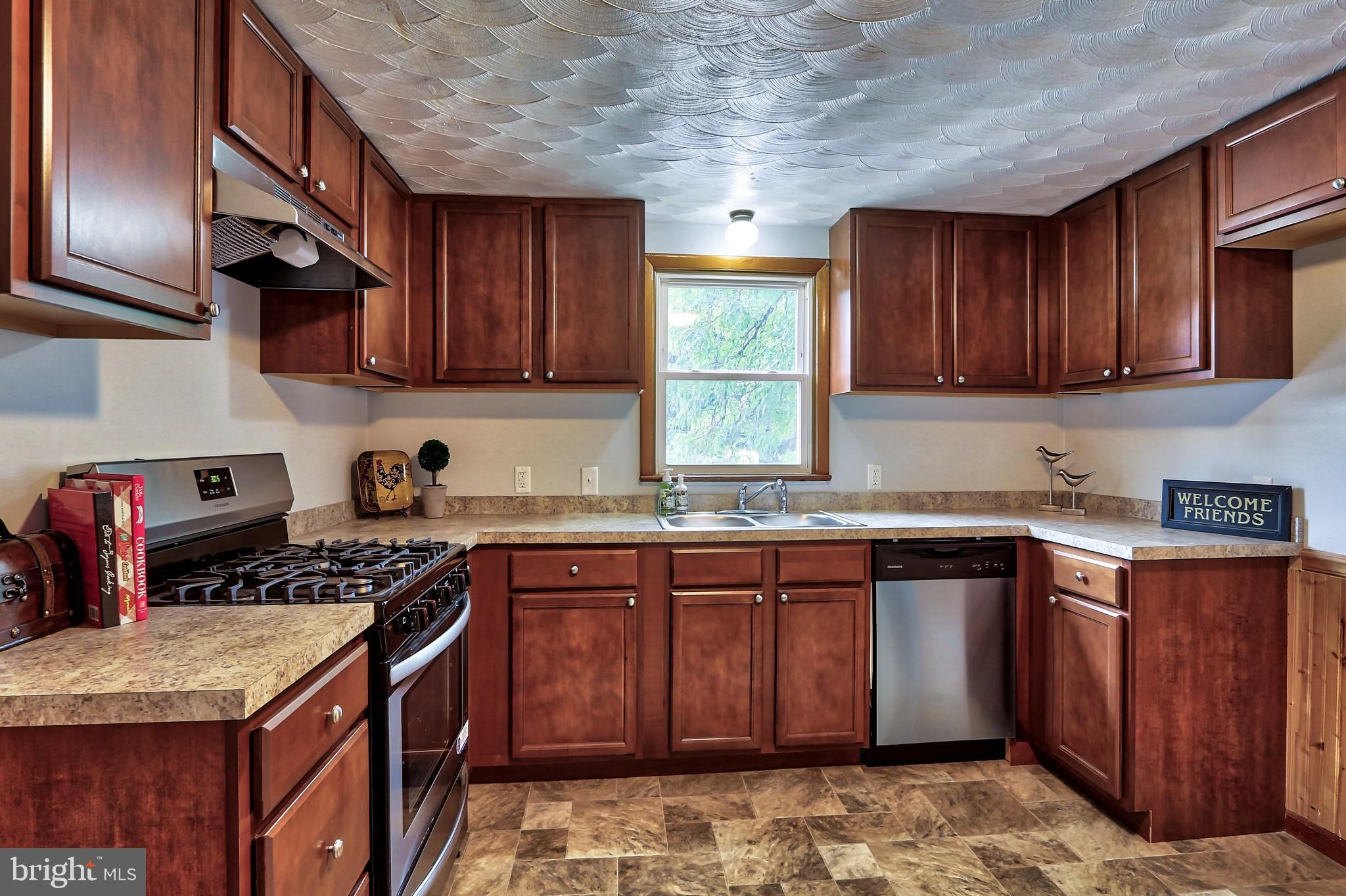166 Lightner Road York, PA 17404 - Photo 7 of 23 Gallery Image 7