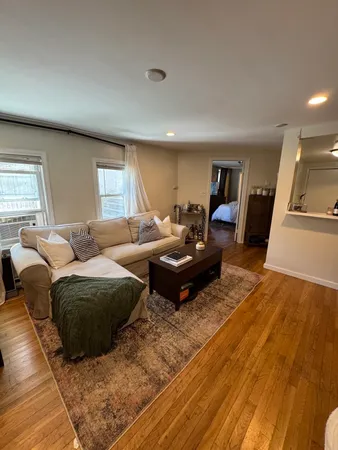 $2,600 | 254 West 3rd Street, Unit 1, Boston, MA 02127