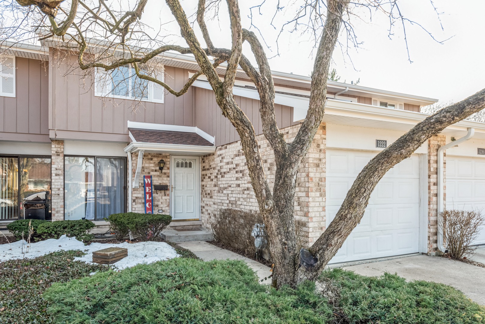 1222 Exeter Court Wheaton, IL 60189 - Photo 1 of 12