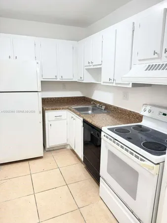 $165,000 | 961 Northwest 45th Street, Unit 1, Deerfield Beach, FL 33064