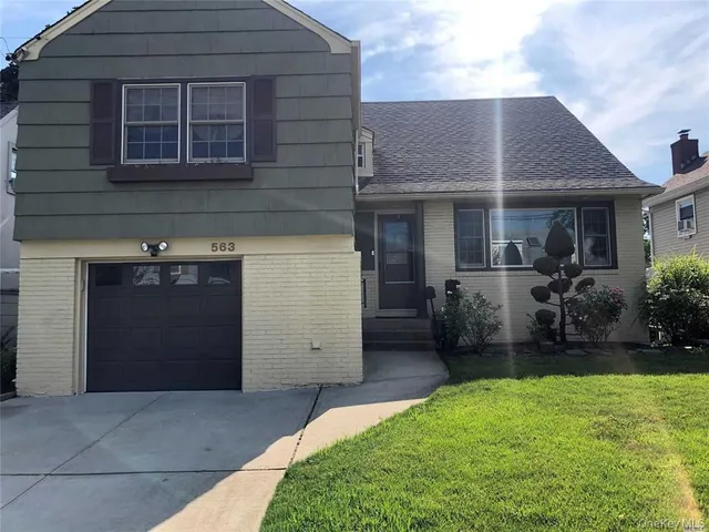 $5,500 | 563 Albemarle Place, Cedarhurst, NY 11516
