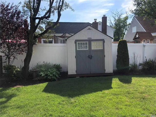 $5,500 | 563 Albemarle Place, Cedarhurst, NY 11516