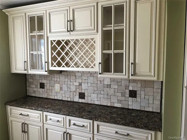 $5,500 | 563 Albemarle Place, Cedarhurst, NY 11516