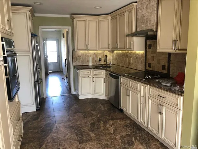 $5,500 | 563 Albemarle Place, Cedarhurst, NY 11516