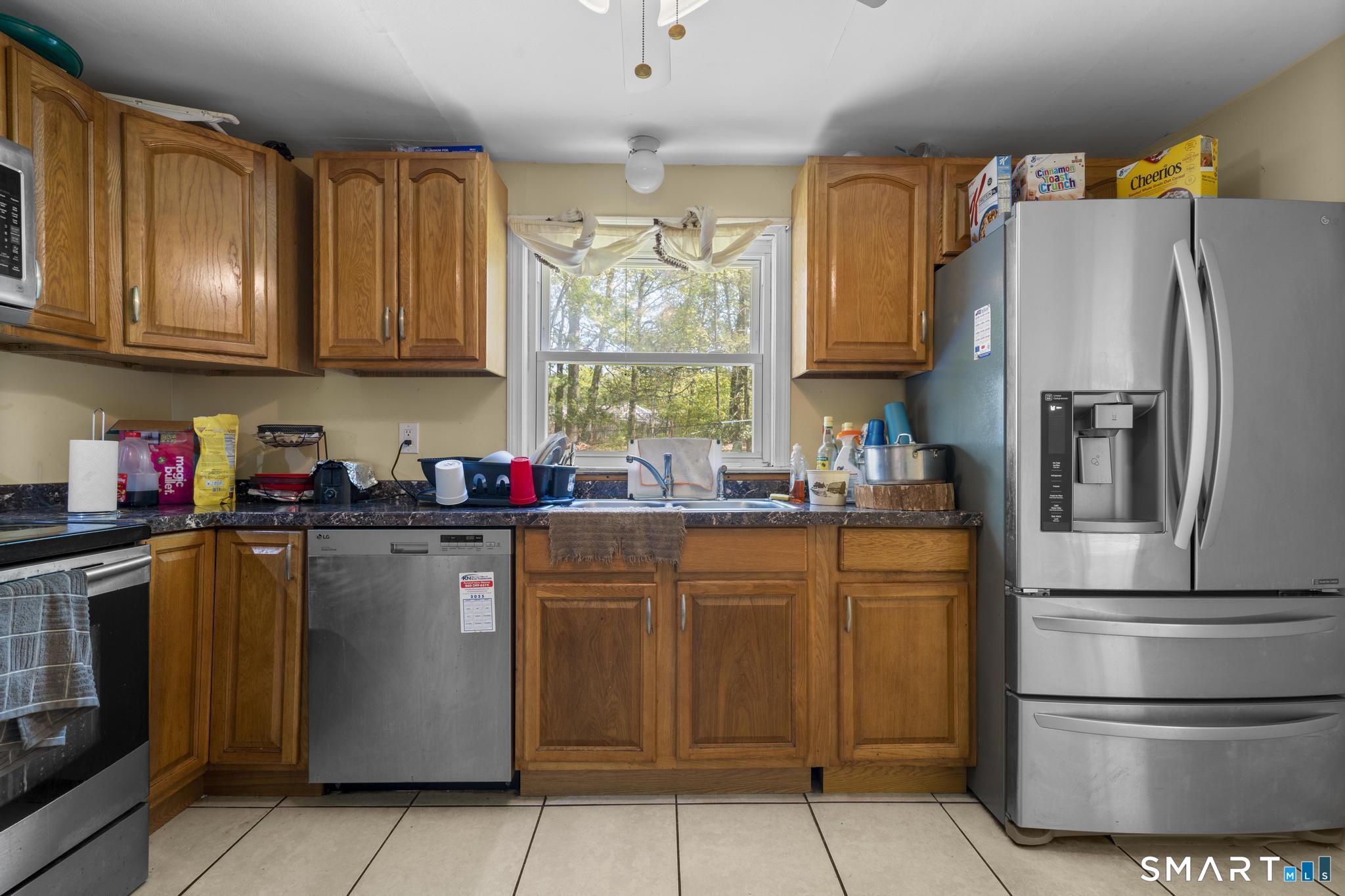 4 Mayfair Road Bloomfield, CT 06002 - Photo 10 of 26