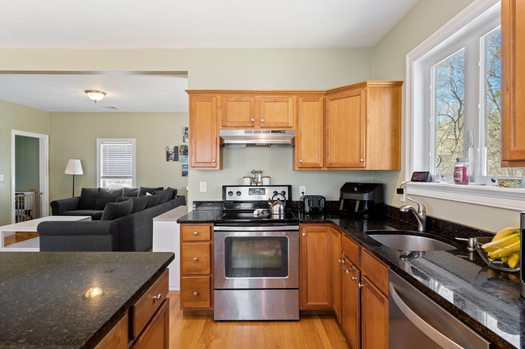 496 Main Street, Unit 2 Hanson, MA 02341 - Photo 5 of 20