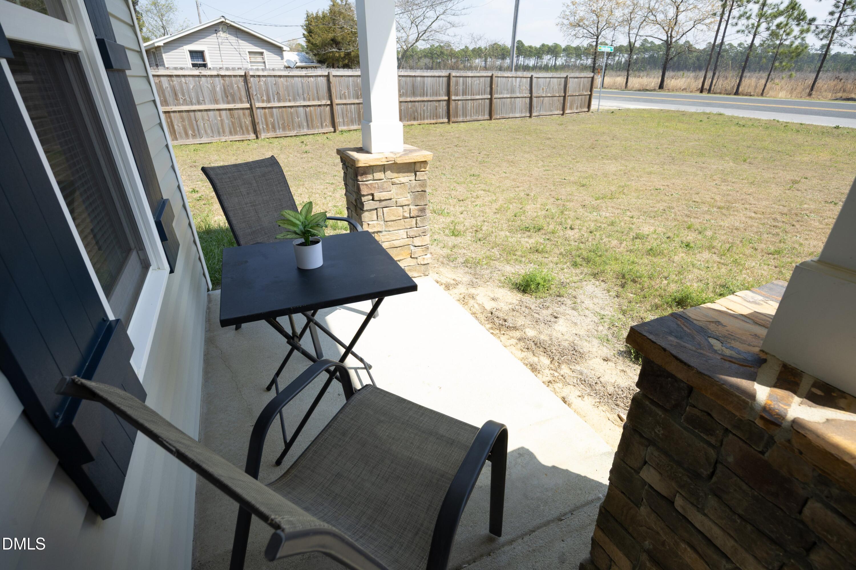 03FrontPorch