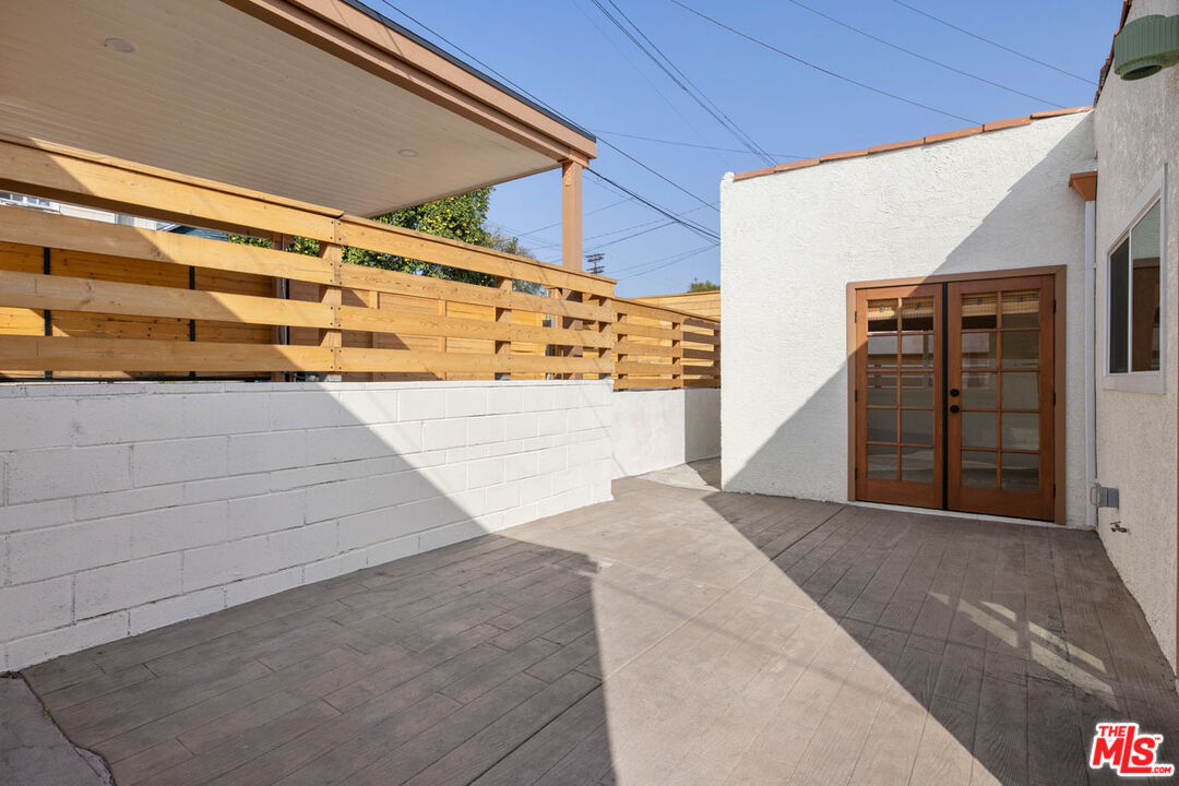 347 North Rampart Boulevard Los Angeles, CA 90026 - Photo 19 of 24 a view of a building