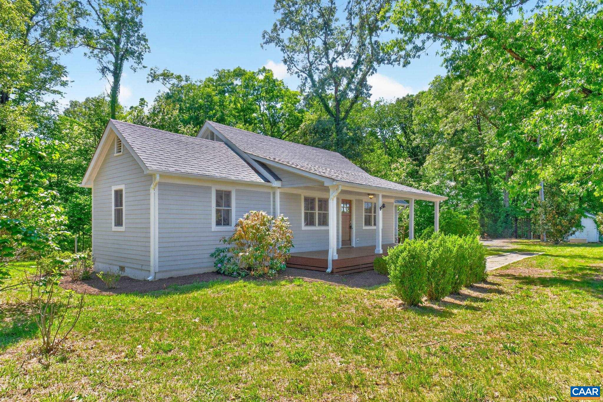 9702 Hatton Ferry Road Scottsville, VA 24590 - Photo 3 of 37