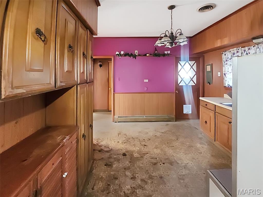 603 West Ray Avenue Christopher, IL 62822 - Photo 2 of 14