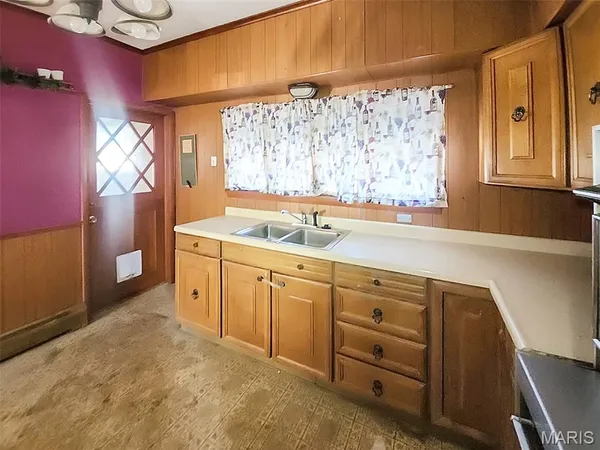 $38,250 | 603 West Ray Avenue, Christopher, IL 62822