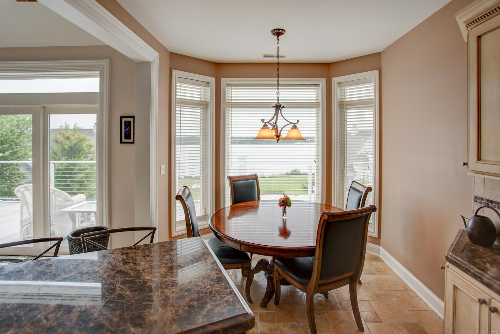 810 Wind Rivers Drive Grafton, IL 62037 - Photo 10 of 42 Gallery Image 10
