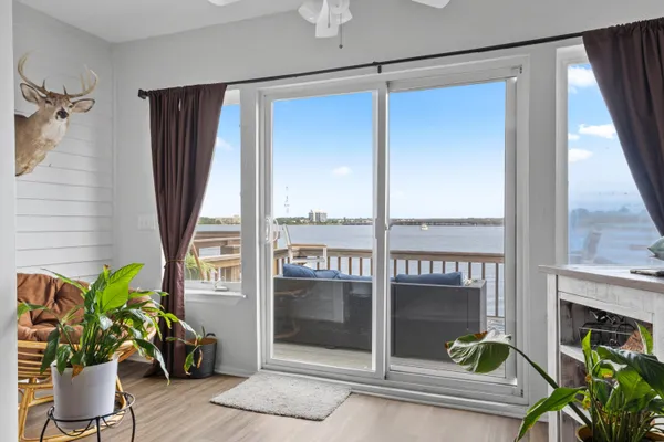 $569,000 | 214 Snug Harbour Drive, Unit 20, Shalimar, FL 32579