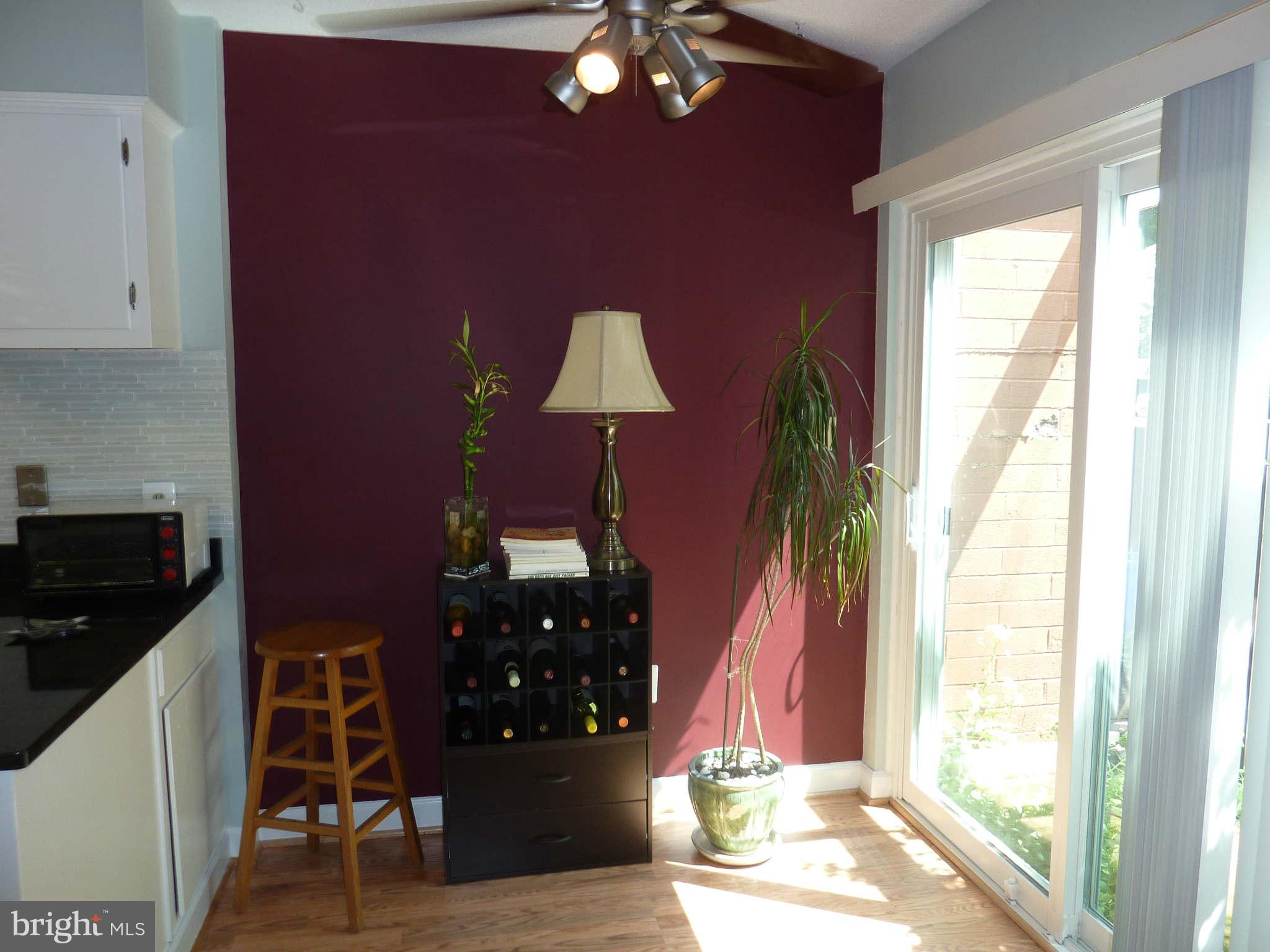 1304 Northgate Square Reston, VA 20190 - Photo 2 of 23 Eating area with SGD