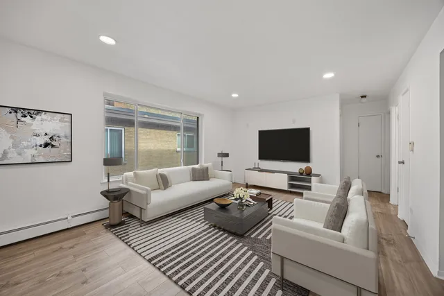 $185,000 | 410 Wisconsin Avenue, Unit 503, Oak Park, IL 60302