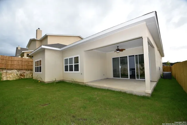 $3,300 | 24418 Canyon Row, San Antonio, TX 78260