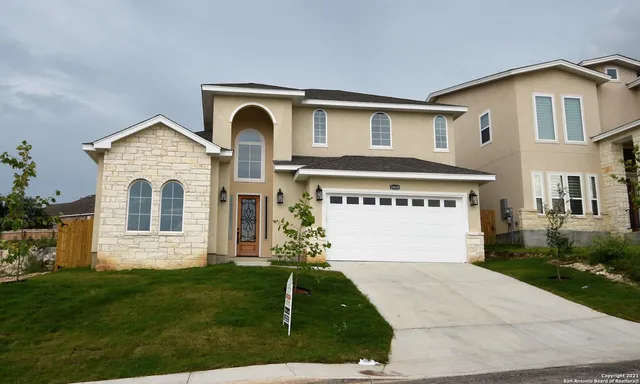 $3,300 | 24418 Canyon Row, San Antonio, TX 78260