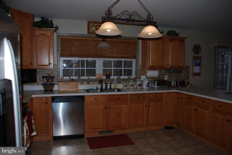 12453 Robin Road Culpeper, VA 22701 - Photo 6 of 15 Kitchen