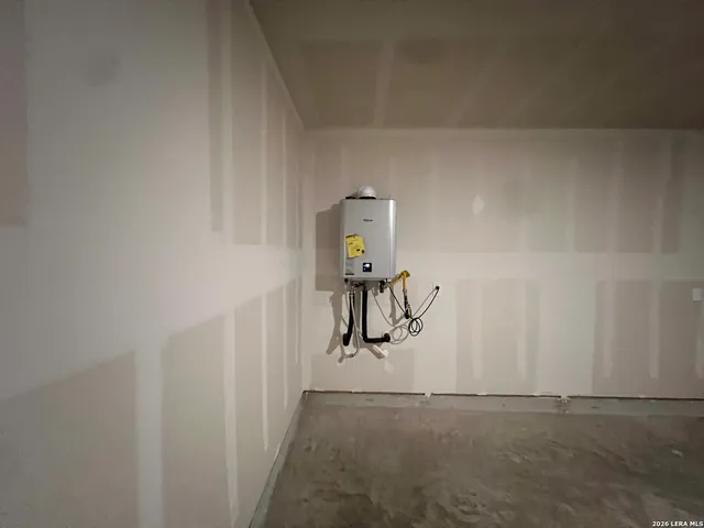 $1,900 | 15023 Morgan View, San Antonio, TX 78253