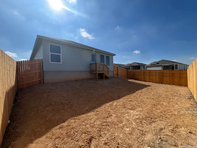 $1,900 | 15023 Morgan View, San Antonio, TX 78253