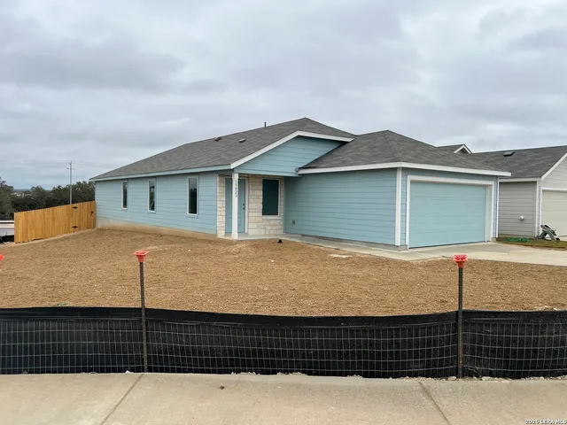 $1,900 | 15023 Morgan View, San Antonio, TX 78253