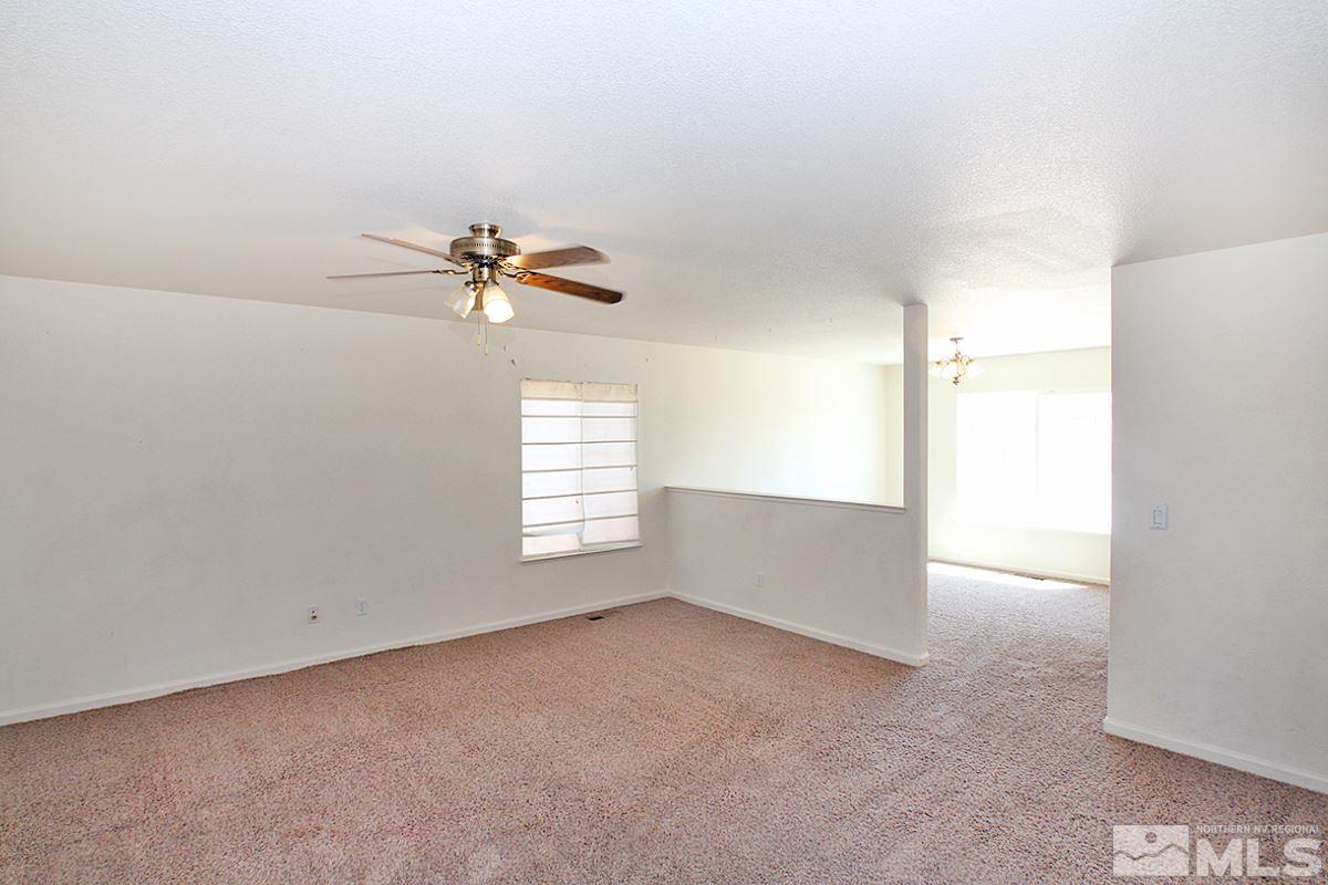 18234 Pin Oak Court Reno, NV 89508 - Photo 3 of 27 Photo 3
