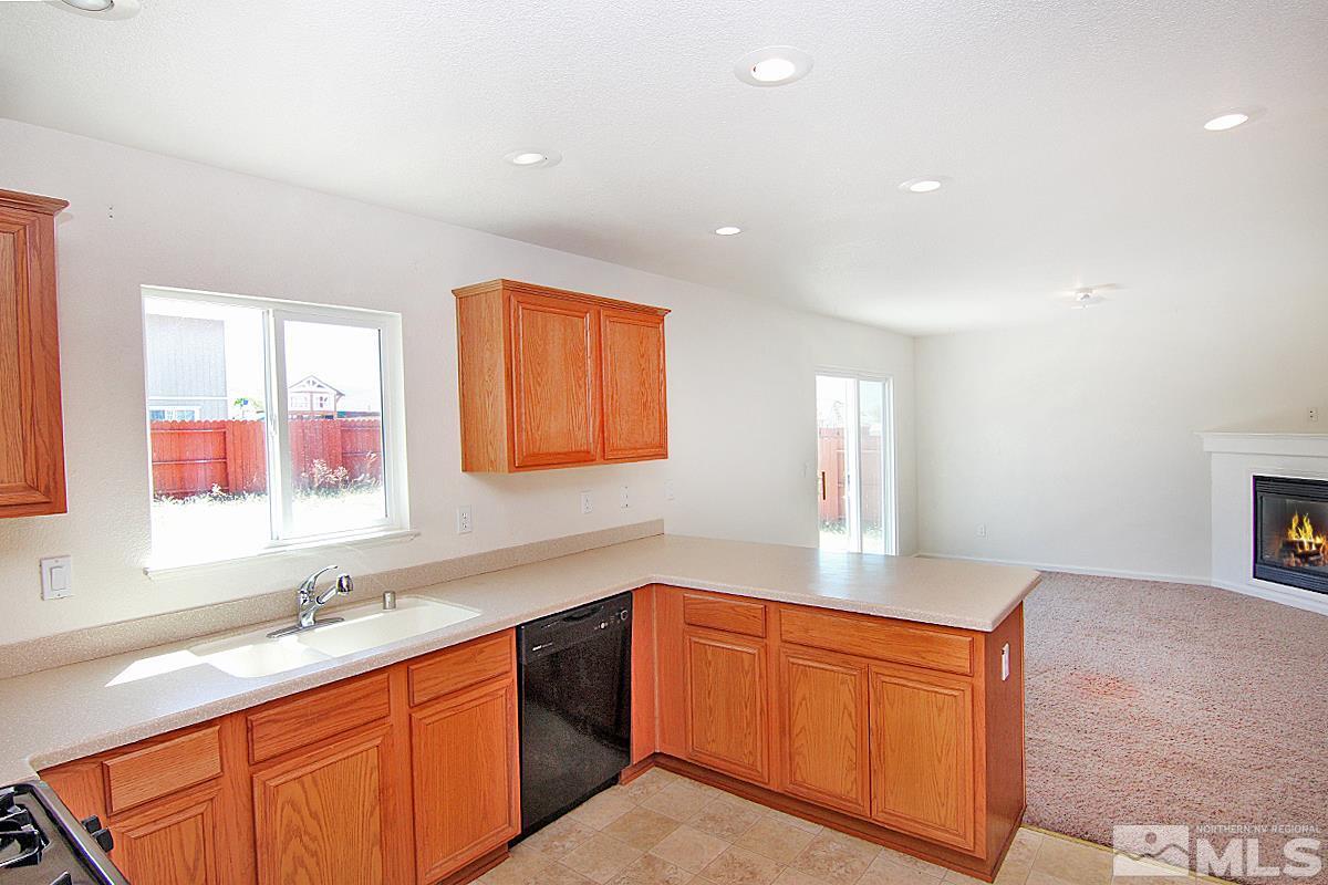 18234 Pin Oak Court Reno, NV 89508 - Photo 7 of 27 Photo 7