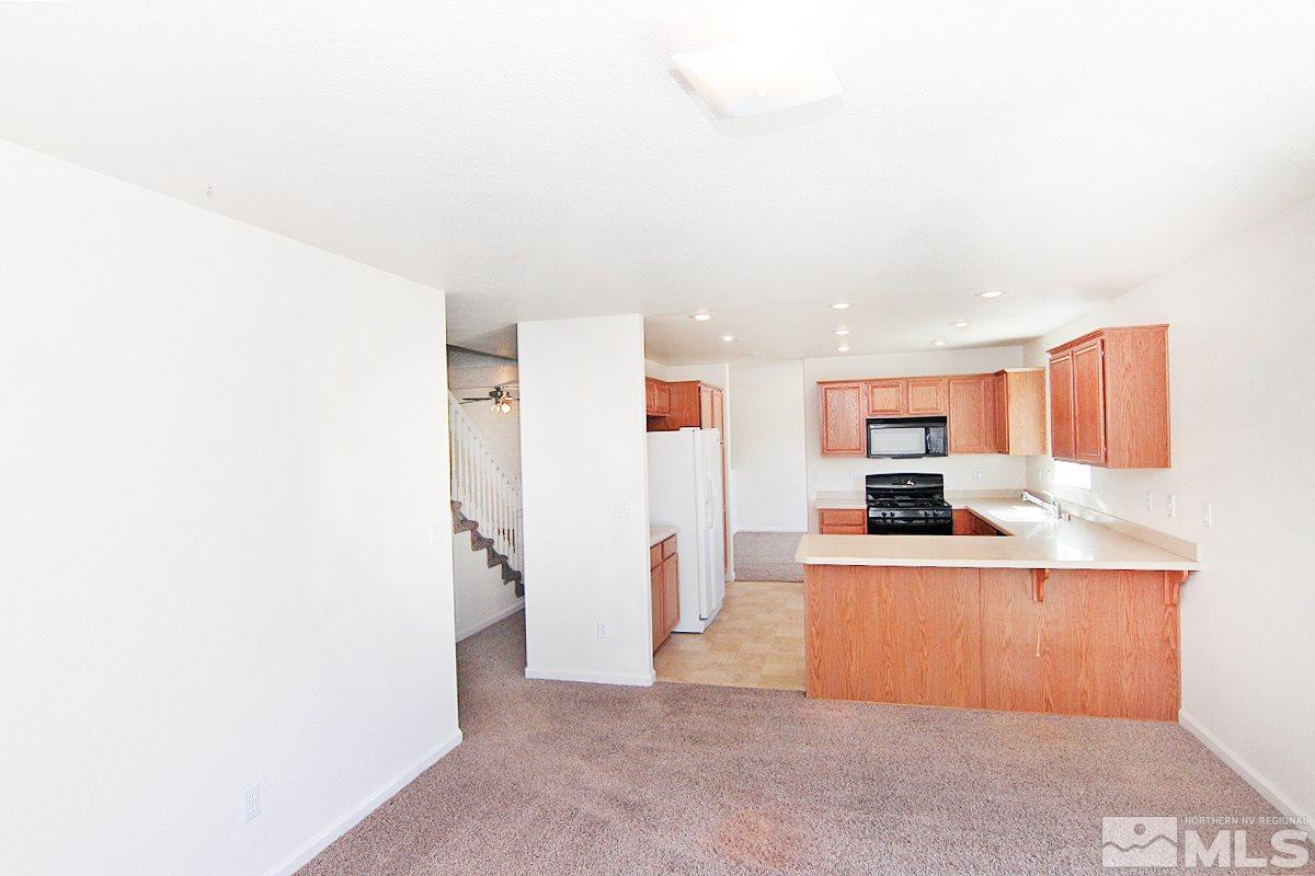 18234 Pin Oak Court Reno, NV 89508 - Photo 8 of 27 Photo 8