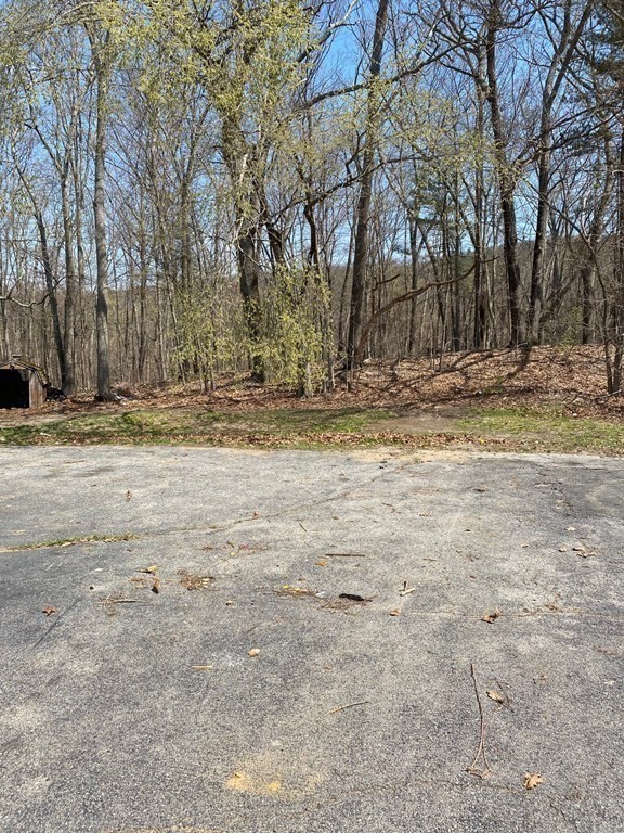 112 Southbridge Road Dudley, MA 01571 - Photo 6 of 27 Gallery Image 6