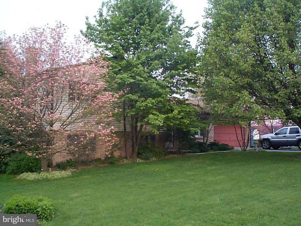 2 Ironstone Drive Lititz, PA 17543 - Photo 1 of 8 Gallery Image 1