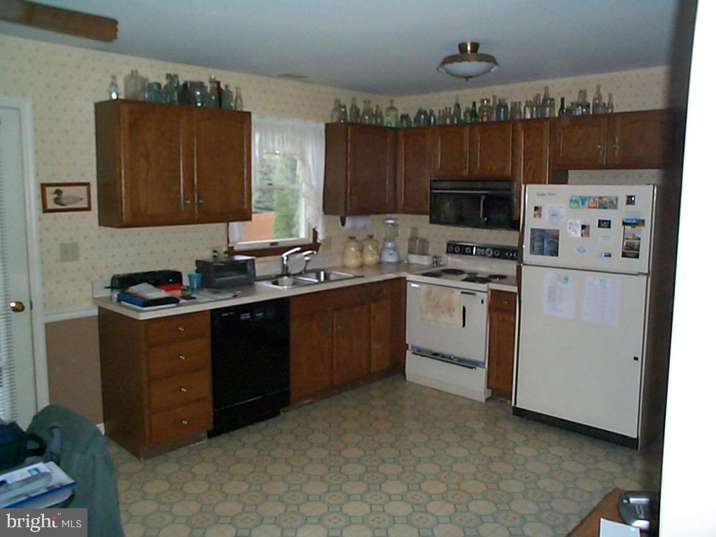 2 Ironstone Drive Lititz, PA 17543 - Photo 3 of 8 Gallery Image 3