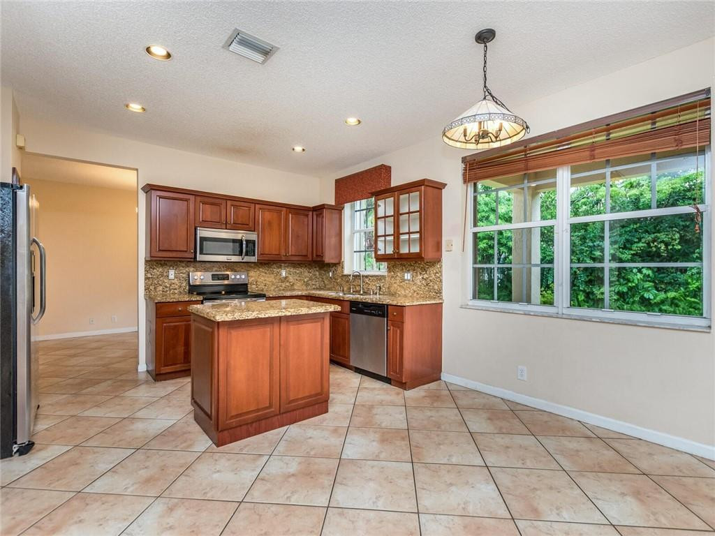 4465 Fox Ridge Drive Weston, FL 33331 - Photo 20 of 66 Photo 20