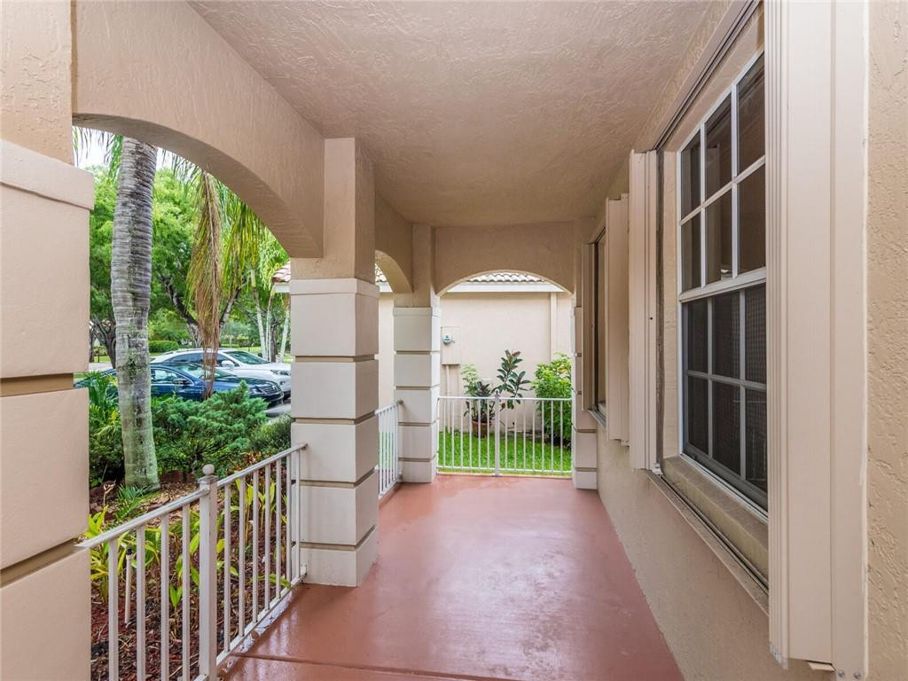 4465 Fox Ridge Drive Weston, FL 33331 - Photo 6 of 66 Photo 6