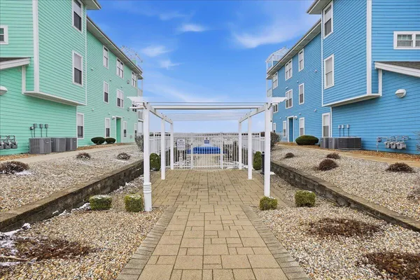 $585,000 | 13244 East Lakeshore Drive, Unit B202, Cedar Lake, IN 46303