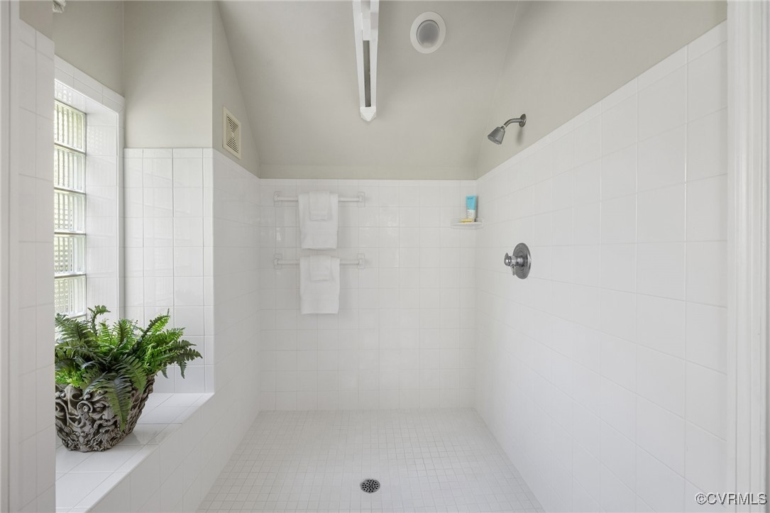1212 Whitby Road Richmond, VA 23227 - Photo 35 of 49 Gallery Image 35