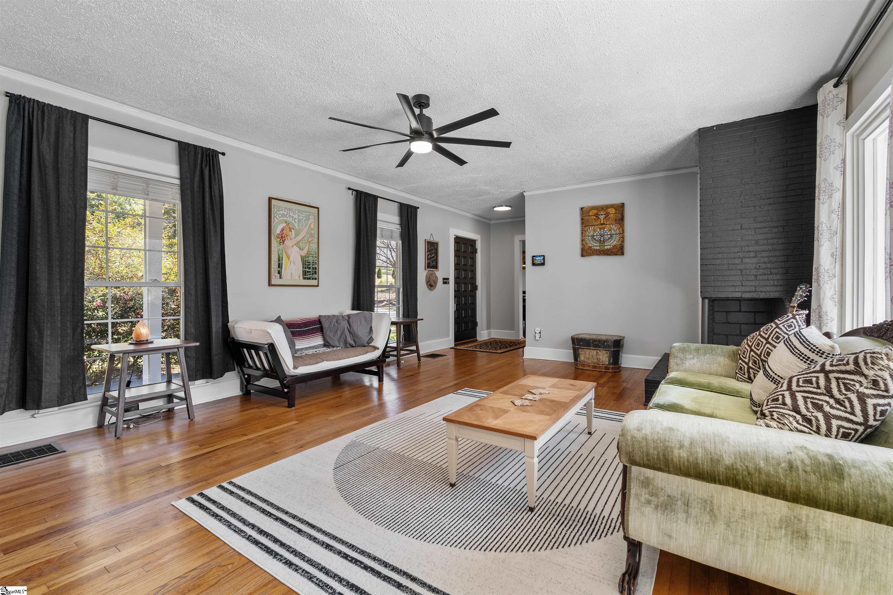 205 Pine Street Extension Greer, SC 29651 - Photo 6 of 42