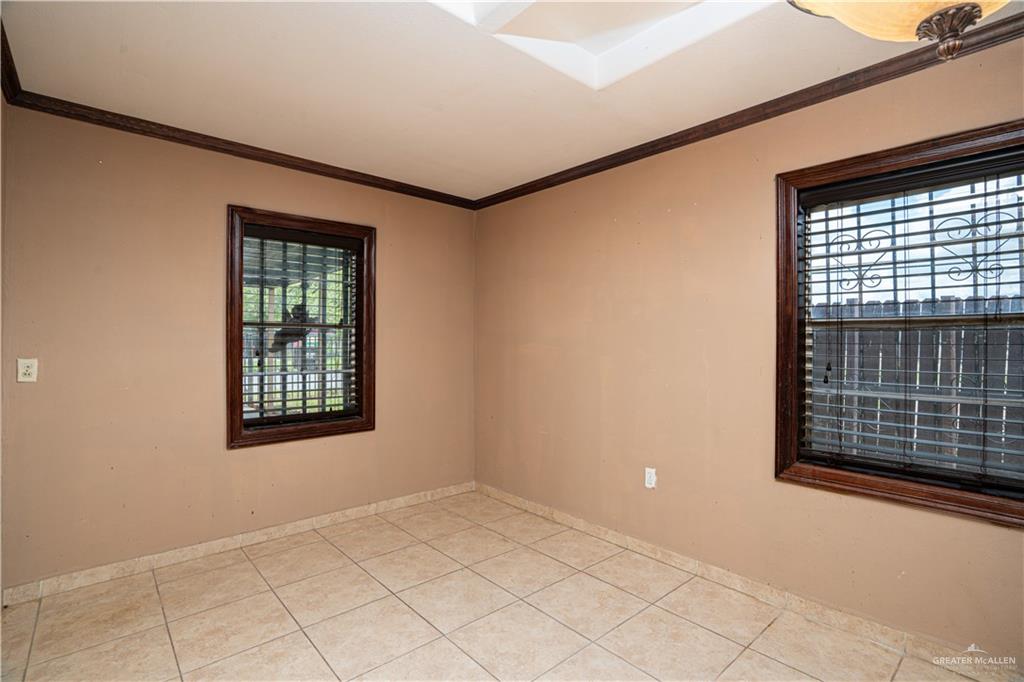 720 North Padre Avenue Weslaco, TX 78596 - Photo 15 of 29