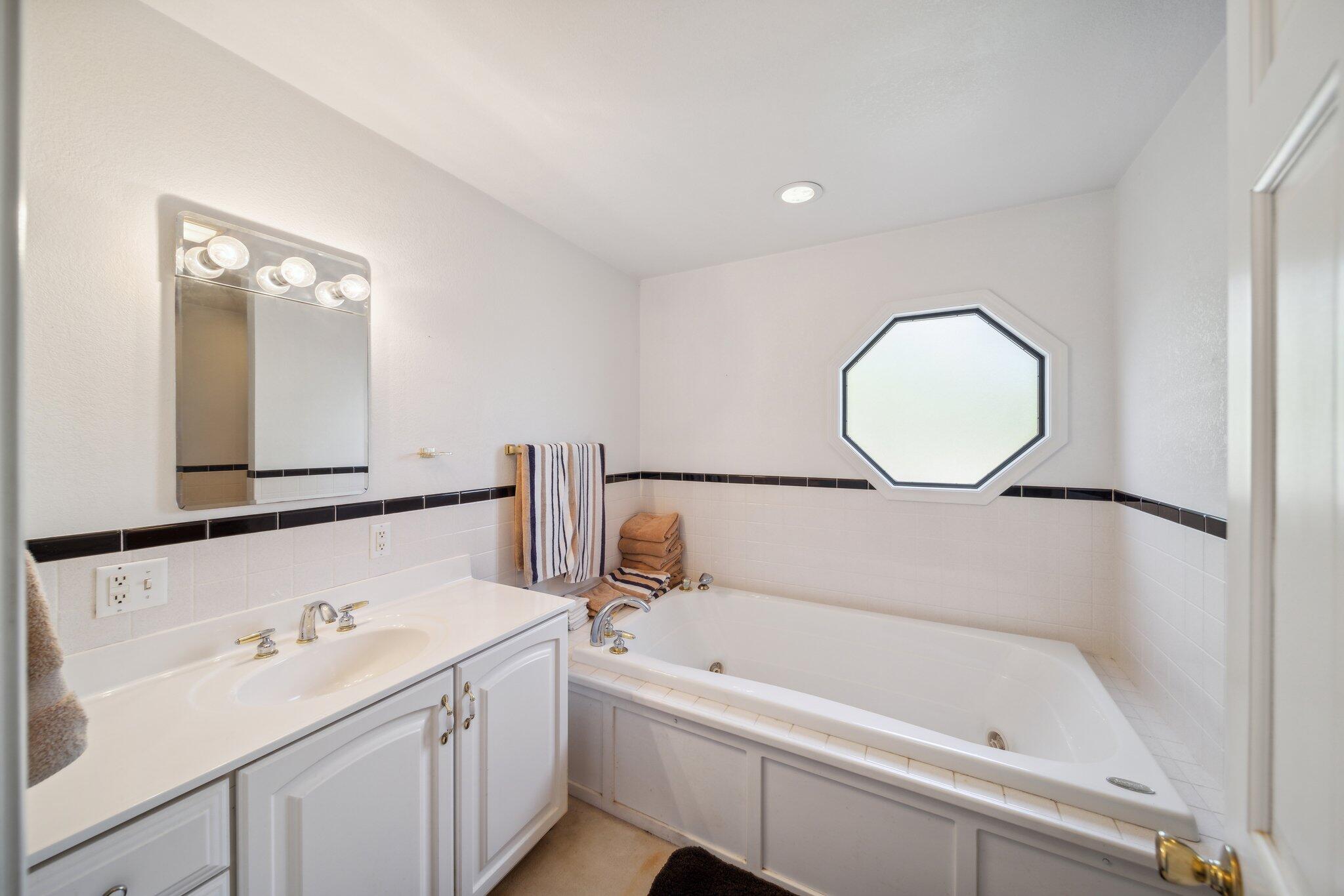 57900 East 345 Road Jay, OK 74346 - Photo 22 of 51 Primary bath