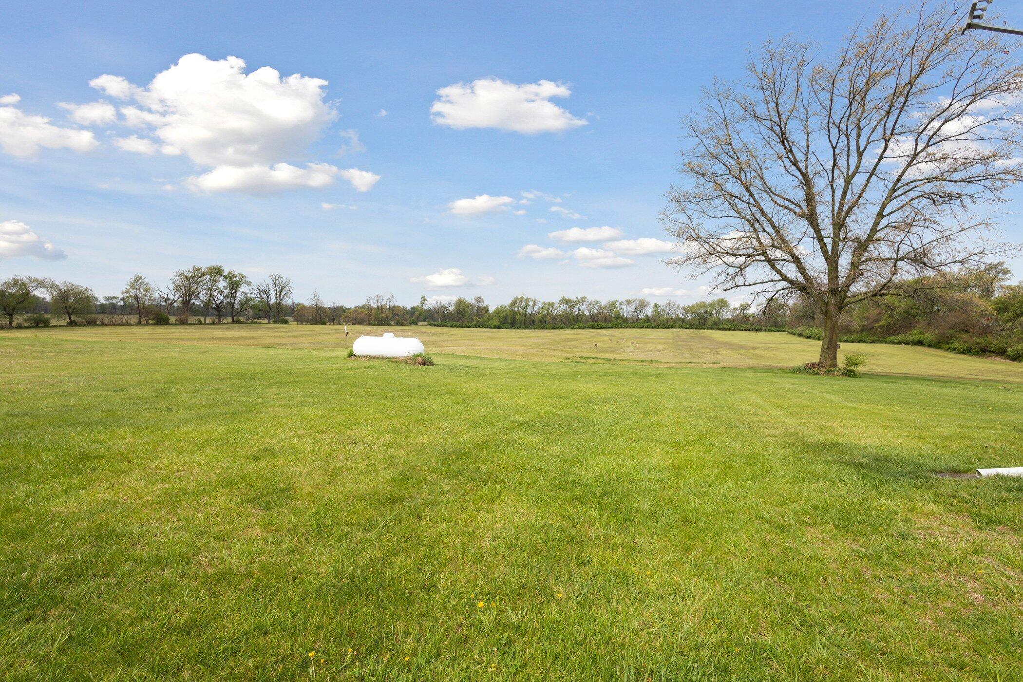 10607 22 Mile Road Marshall, MI 49068 - Photo 32 of 47 10607-22-Mile-Rd-Marshall-MI-49068-Windo