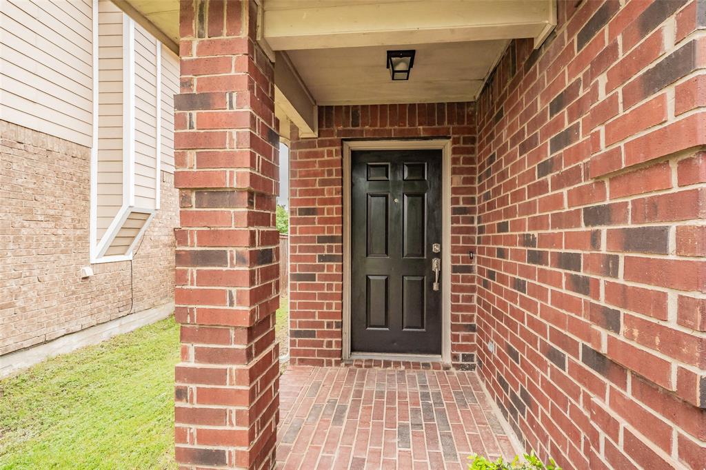 629 Chalk Knoll Road Fort Worth, TX 76108 - Photo 2 of 40