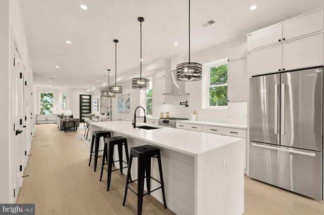 $1,250,000 | 2035 North Capitol Street Northeast, Washington, DC 20002