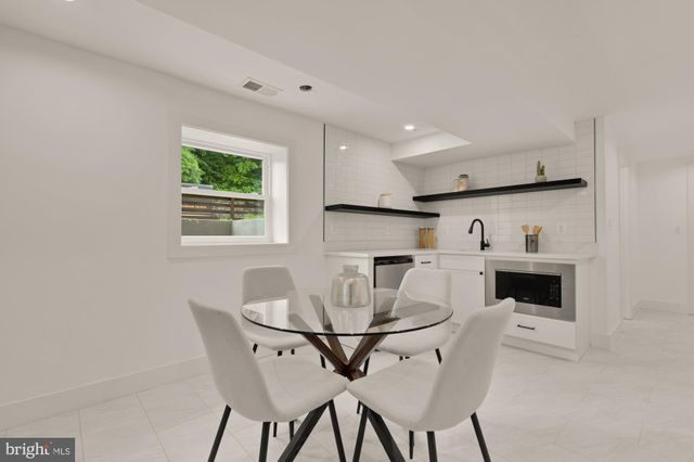 $1,250,000 | 2035 North Capitol Street Northeast, Washington, DC 20002