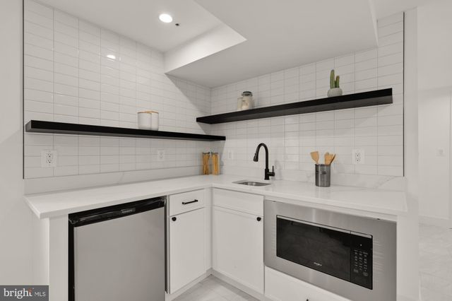 $1,250,000 | 2035 North Capitol Street Northeast, Washington, DC 20002