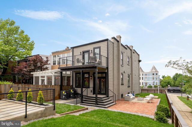 $1,250,000 | 2035 North Capitol Street Northeast, Washington, DC 20002