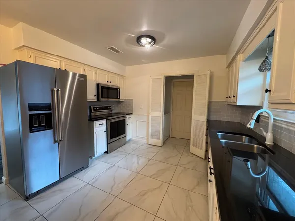 $2,000 | 8511 Santa Rosa Drive, Frisco, TX 75033