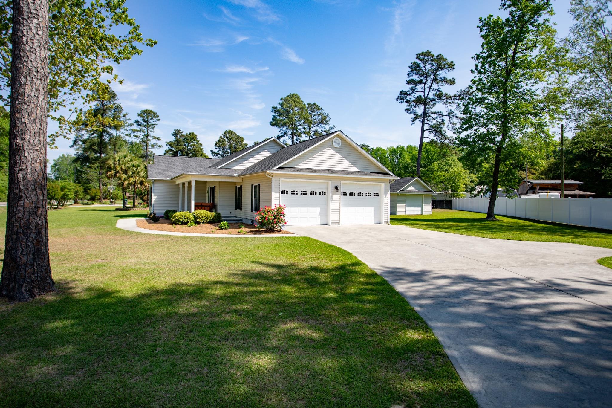 3200 Bryant Street Loris, SC 29569 - Photo 3 of 39