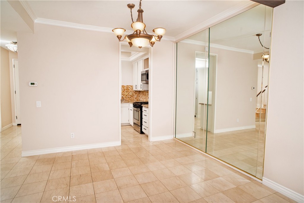 1244 Valley View Road Glendale, CA 91202 - Photo 4 of 19 Gallery Image 4